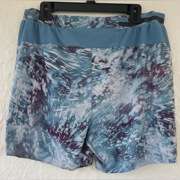 Lululemon Men's Pace Breaker Short Flicker Pace Utility Blue Multi; size XXL - Picture 5 of 8